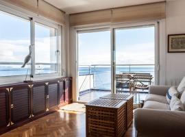 FRENTE AL MAR-Wifi FREE，位于莱斯卡拉的酒店