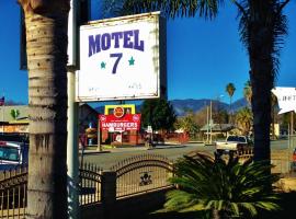 Downtown Motel 7: San Bernardino şehrinde bir otel