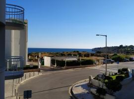 1A Atlantico - Casas & Papeis, hotel em Arma&ccedil;&atilde;o de P&ecirc;ra