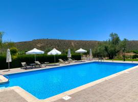 Himonas Apartments, hotel golf di Pissouri