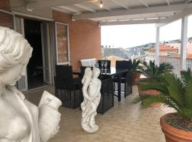 Ampio attico a 5 minuti dal mare, khách sạn ở San Benedetto del Tronto