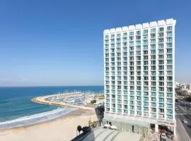 크라운 플라자 텔 아비브 호텔