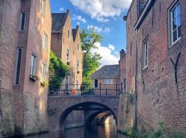 The Guest Apartments - Uilenburg, hotel in Den Bosch