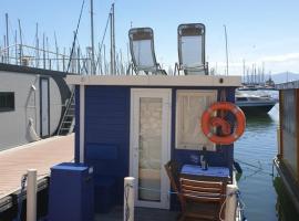 HouseBoat Cagliari, πλωτό κατάλυμα στο Κάλιαρι