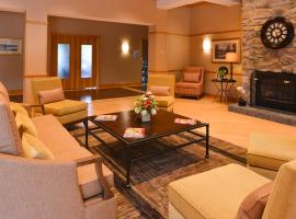 Holiday Inn Express Breezewood by IHG, hotel di Breezewood