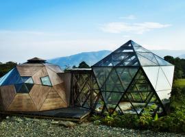 Nacimiento Glamping – luksusowy kemping 