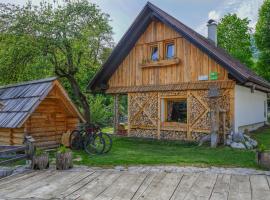 Hike & Bike Chalet, cottage sa Bohinj