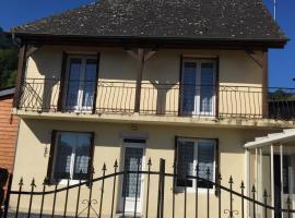 LOURDES SEGUS Location vacances, Hotel in Ségus