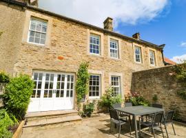 Hall Cottage, villa in Richmond