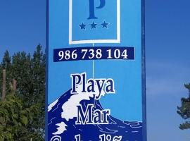 Pension Playa Mar Cachadiñas, hotel con estacionamiento en Balea