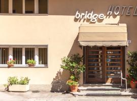 Bridge Hotel、バーニ・ディ・ルッカのホテル