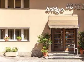 Bridge Hotel