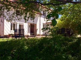 Gîte les trois pierres, proche de Gérardmer, holiday home in Liézey