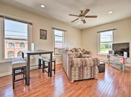 3 Mi to Lake Michigan Pet-Friendly Apt in Sawyer โรงแรมในSawyer