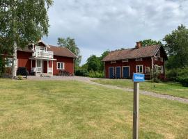 Rinkeby Gård, vakantieboerderij in Jönåker