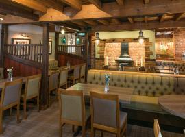 The Barns Hotel, hotelli kohteessa Cannock