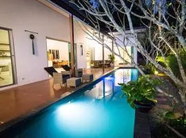 Teak Hill Pool Villa-Michelia