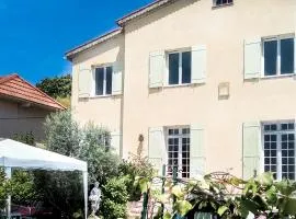 Hote-Aix-Centre-garage-piscine