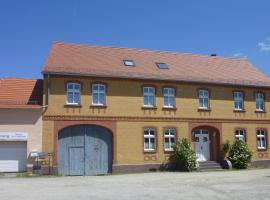 großes Apartment mit Garten - 4 km bis zum Strand, lägenhet i Senftenberg