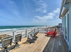 Beachfront Oasis about 2 Large Decks, BBQ and Views!, hotel en Topsail Beach