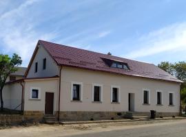 Penzion Drnovec, hotel di Cvikov