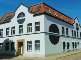 Haus am Eichenwall, Fewo1, Residenz + Ferienwohnungen, khách sạn gần Cổng Anklamer Tor, Friedland