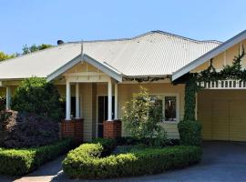 Healesville House - Fig Tree House, hotel in Healesville