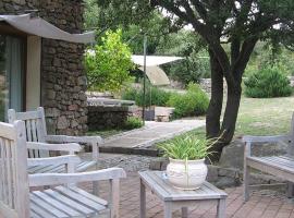 LI PIREDDI, hotel with pools in Aglientu