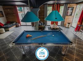 The Modern & Recycled House, ξενοδοχείο σε Machico