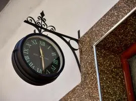 THE OLD TOWN CLOCK