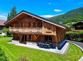 Chalet luxe L'HIBISCUS, hotel in Samoëns