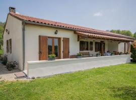 Heritage holiday home with barbecue, Villa in Villefranche-du-Périgord