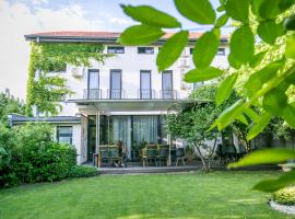 May Residence, bed and breakfast en Timisoara