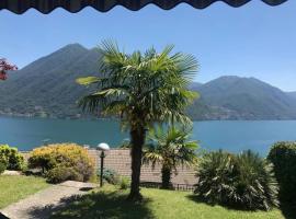 Villetta near Argegno Dizzasco, hotell sihtkohas Muronico