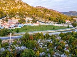 Nice Holiday Home in Neori with Heated Pool, παραθεριστική κατοικία σε Neorić