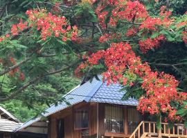 Nha Tan - Mai Chau Homestay and Tours, hotel di Mai Châu