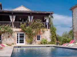 Chambres d'Hôtes Le Pignié, hotel v destinaci Lescure-dʼAlbigeois