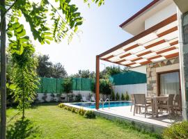 ADAVILLAS VINTAGE, hotel with pools in Kuşadası