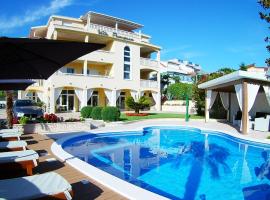 Villa Principessa Podstrana, hotel with pools in Podstrana