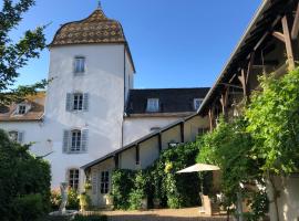 Appartement in Chateau Saint Claude an der Saone, hotel with parking in Mantoche