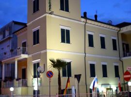 Hotel La Torre – hotel w dzielnicy Viserba w Rimini