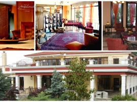 Hotel Ampelonas Valtadorou, hotel v destinaci Nausa