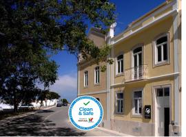 Marina Charming House, romantic hotel in Figueira da Foz