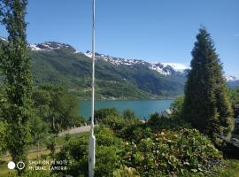 Summer haus, hotel sa Syreflot