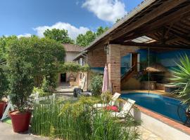 Studio Au Clos Saint Georges , piscine et Spa، بيت عطلات في Saint-Jory