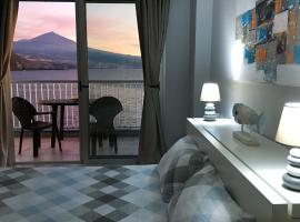 Mesa del Mar Sunset Dream vacational rental home, hotel i Puerto de la Madera