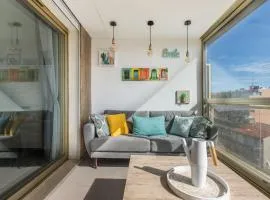 LB Vacation Rentals I Admire Panoramic Ocean Views Through Walls of Windows