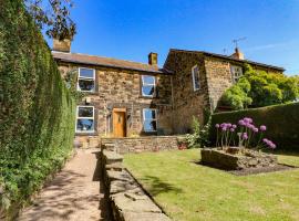 2 Snape Hill, hotel near Birch Hall Golf Club, Dronfield