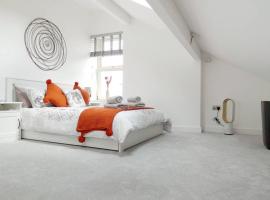 Copley Loft 3 Bedroom House with Patio、Shepleyのホテル