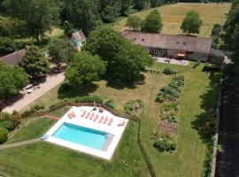 La Ferme des Isles, hotel com estacionamento em Authouillet